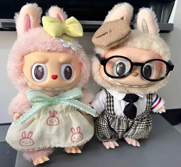 Which celebrity made labubu doll famous